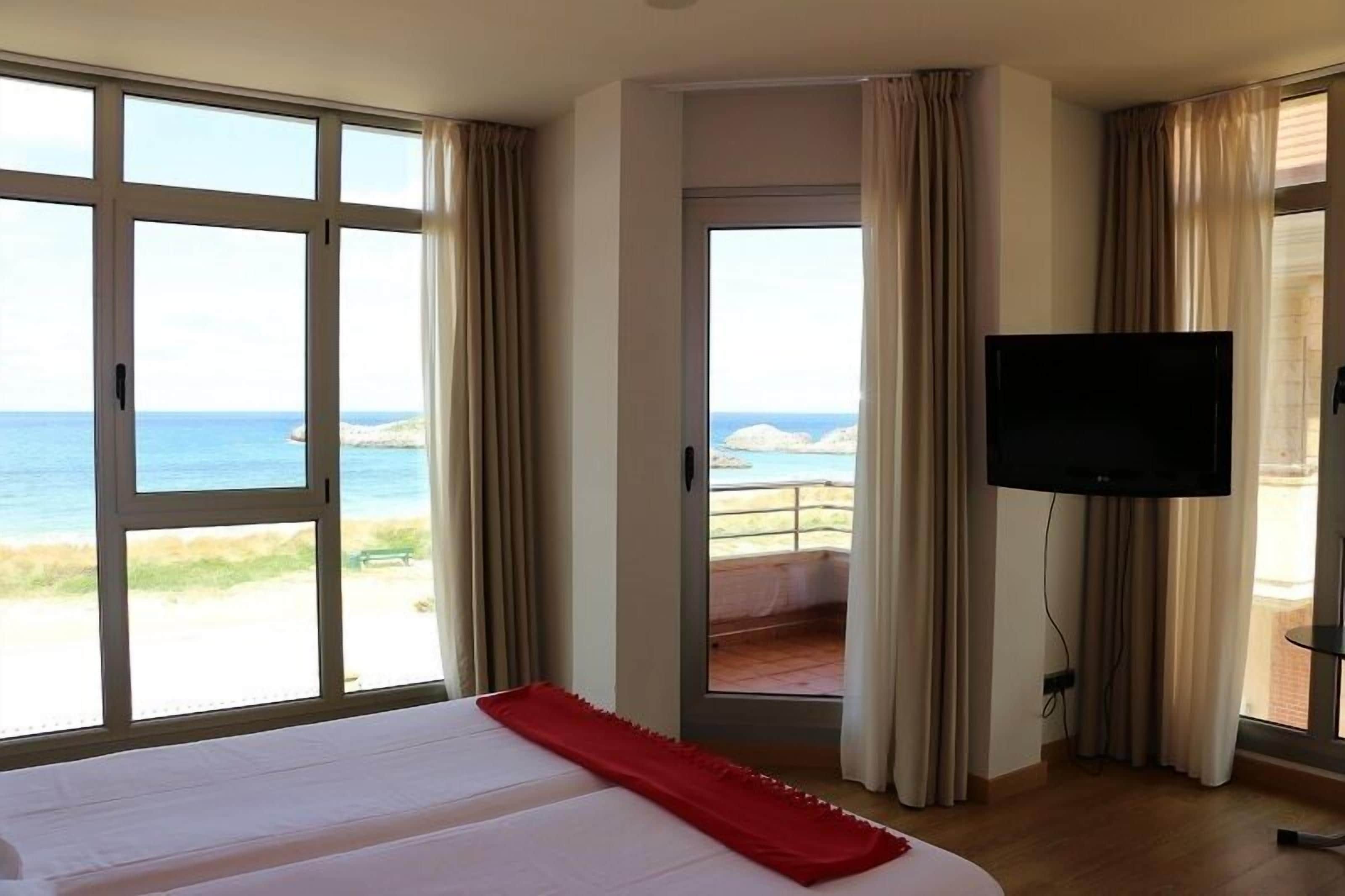 Foto - Hotel Marítimo Ris con garaje