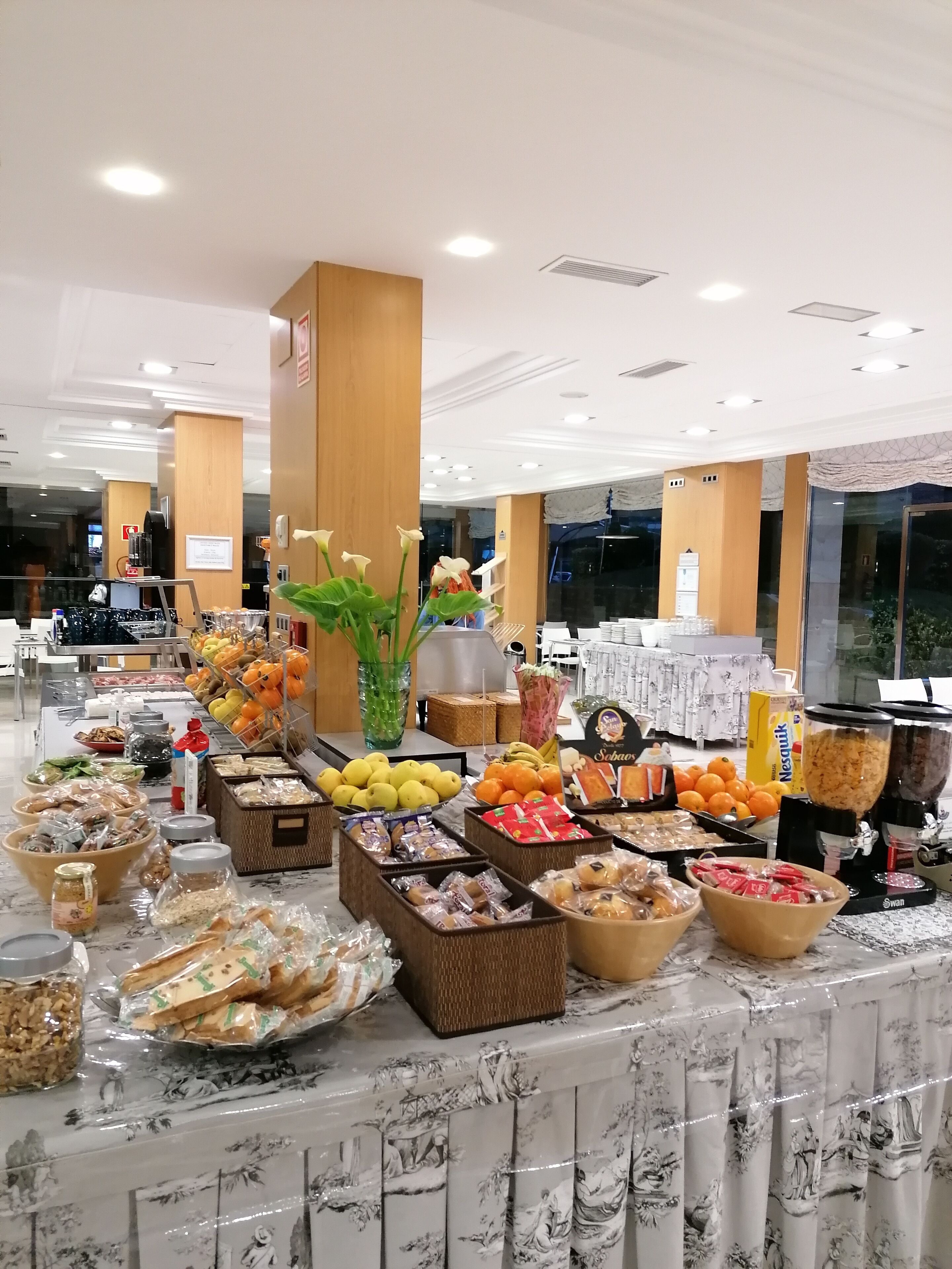 Dagelijks ontbijtbuffet (EUR 15 per persoon)