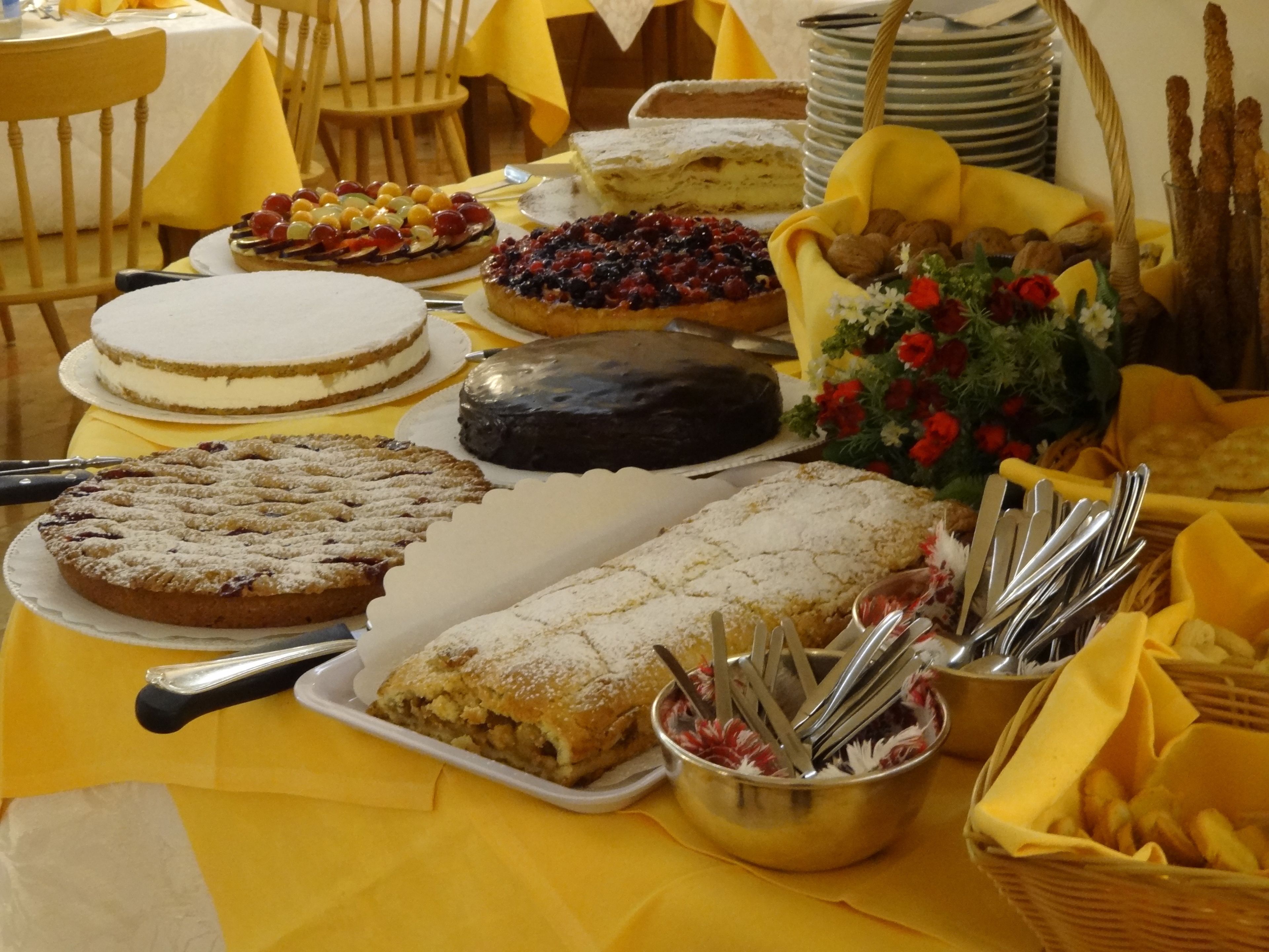 breakfast, lunch and dinner served