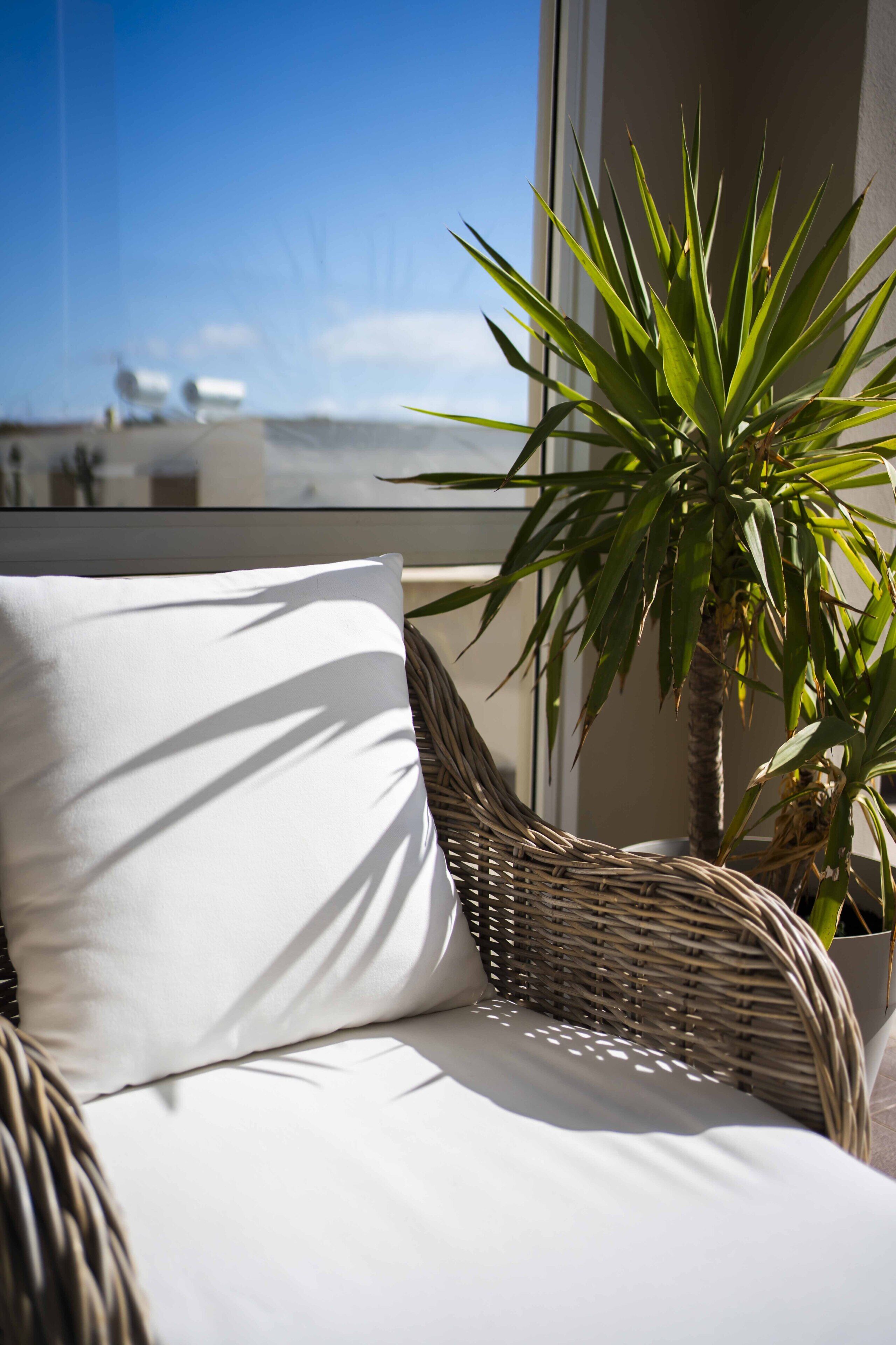 Habitación Deluxe, 1 habitación, Terraza, vista al mar | Decoración personalizada, muebles diferentes y escritorio 