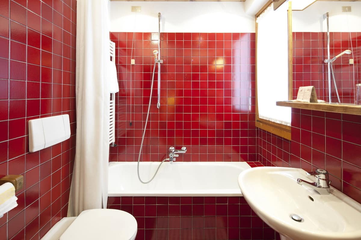 standard double room, 1 bedroom | bathroom | free toiletries, hair dryer, bidet, towels