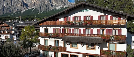 Fachada de la propiedad