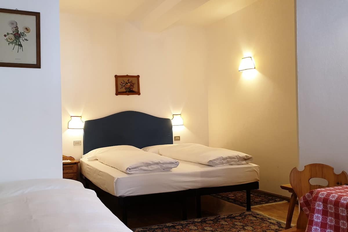 Family Room | Peralatan tempat tidur premium, gebar bulu kapas, cadar katil