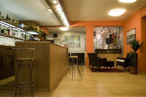 Bar (in der Unterkunft)