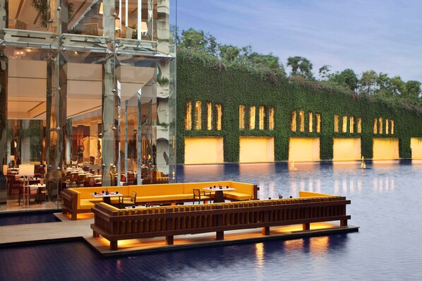 3 restaurants, Indian cuisine - The Oberoi Gurgaon (Gurugram)