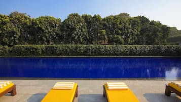 Alberca al aire libre por temporada