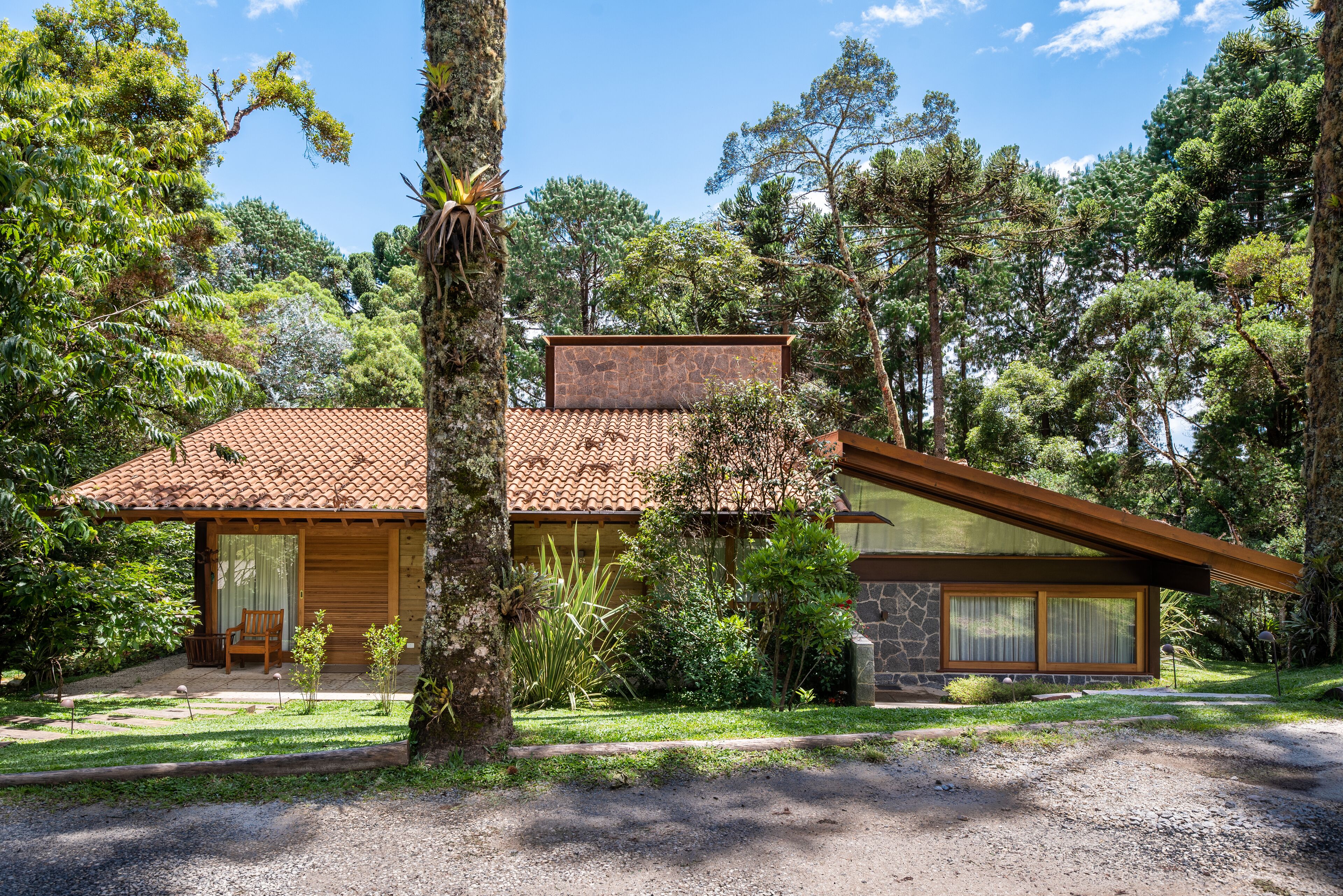 castanheira luxury chalet | garden view