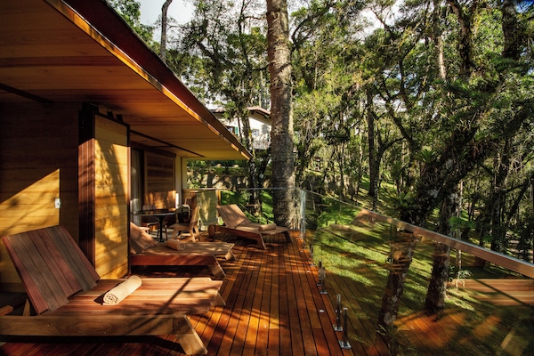 Chale Luxo Araucaria | Terraço/pátio