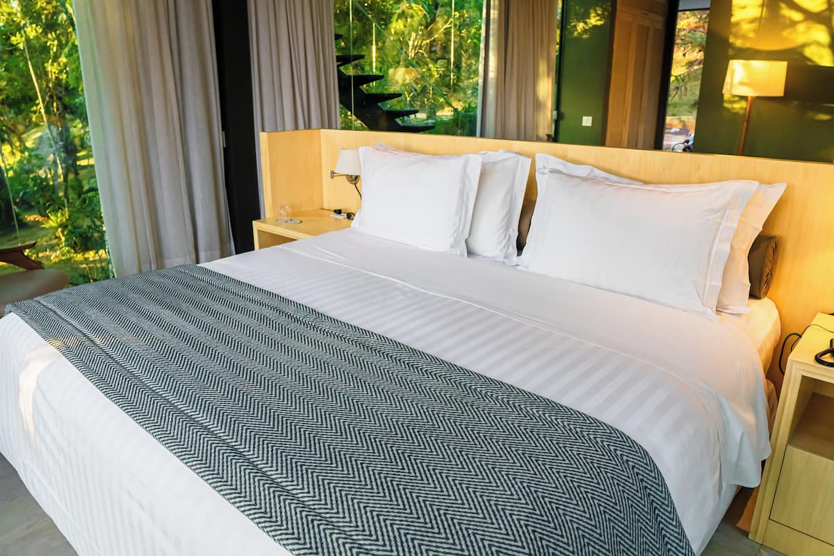 Premium bedding, pillowtop beds, minibar, in-room safe