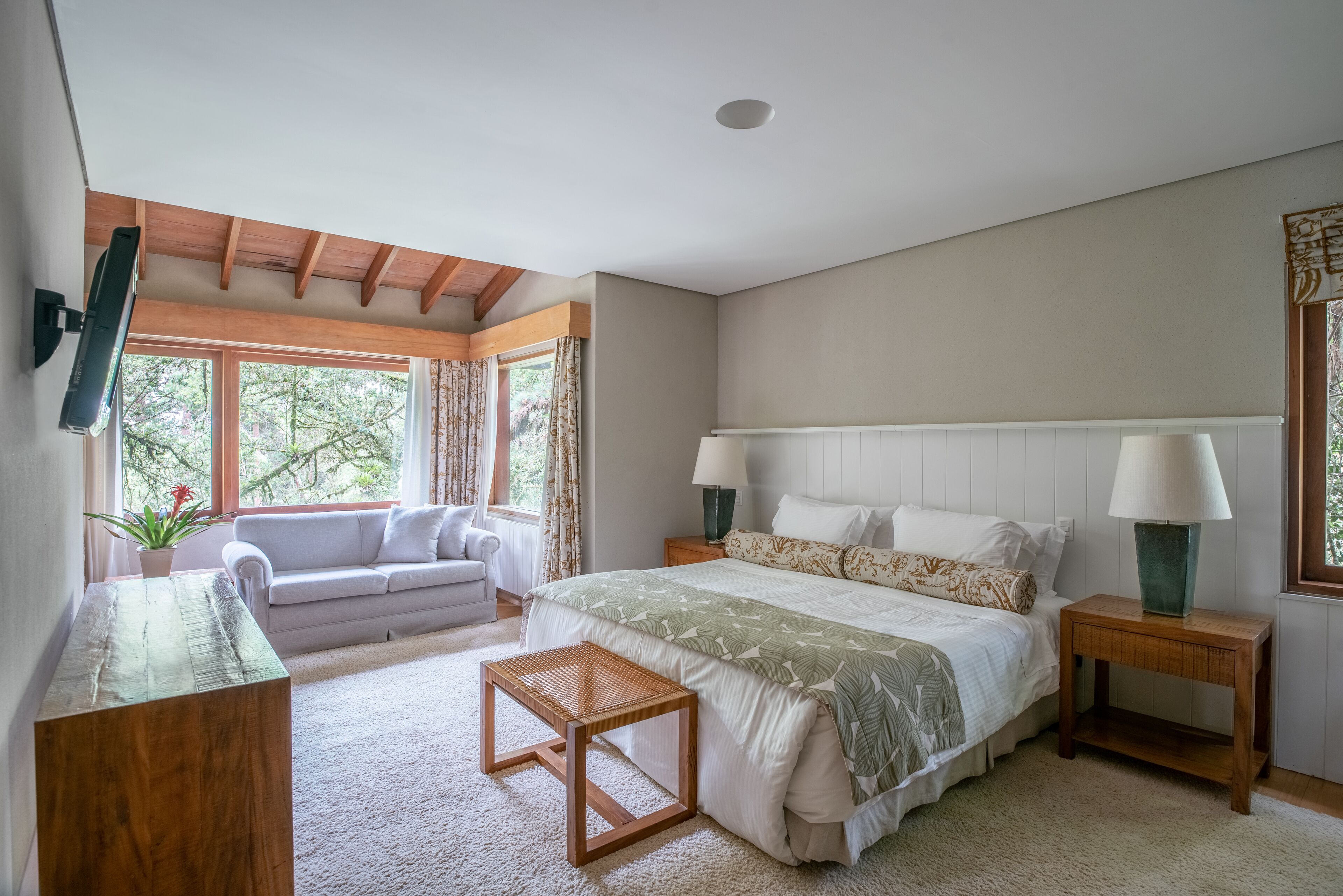 Luxury Family Chalet | Premium bedding, pillowtop beds, minibar, in-room safe