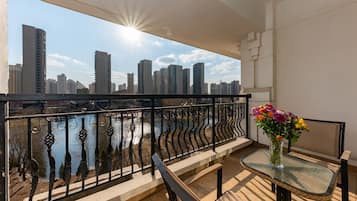 1 bedroom, premium bedding, pillow-top beds, minibar
