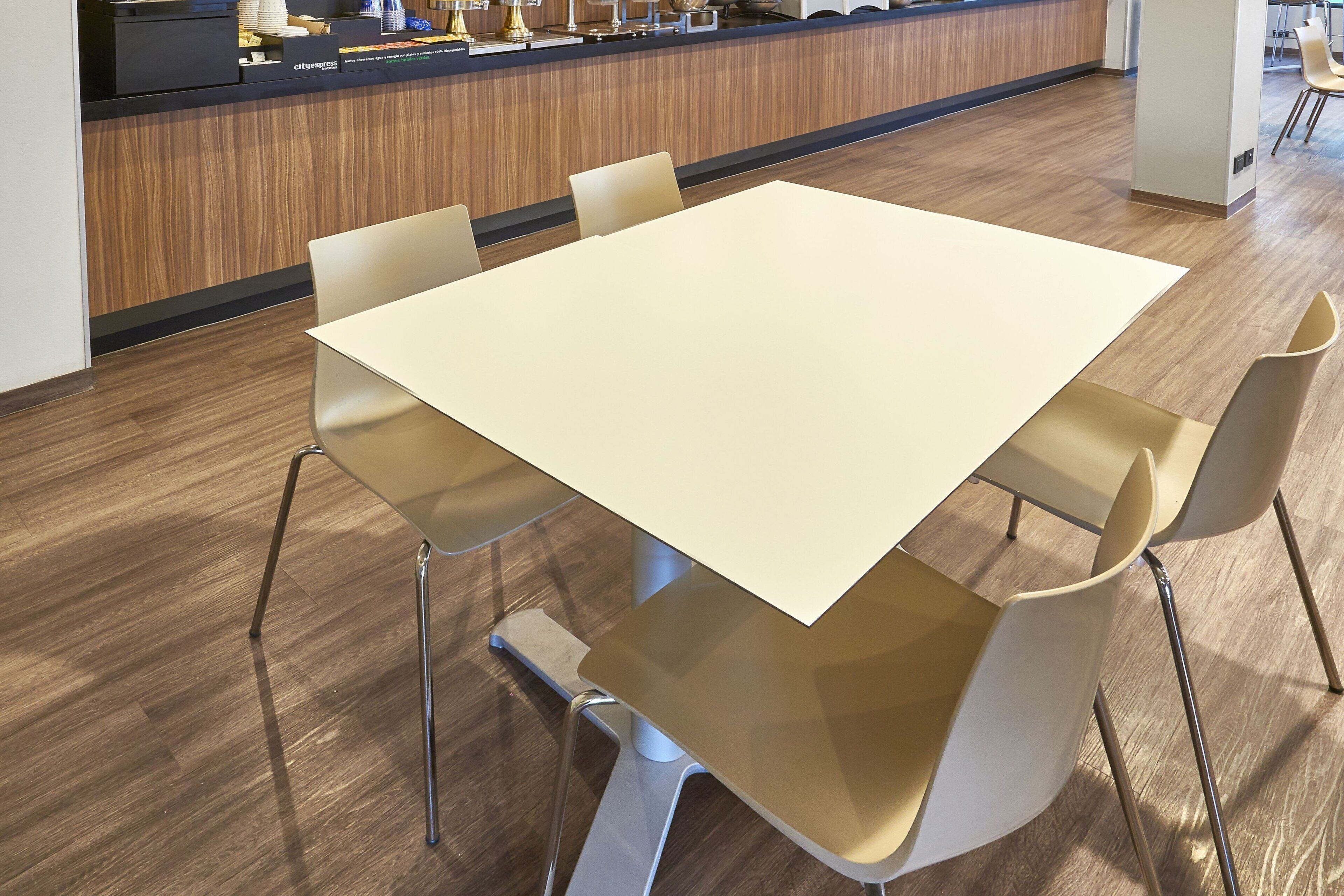 free daily self-service breakfast