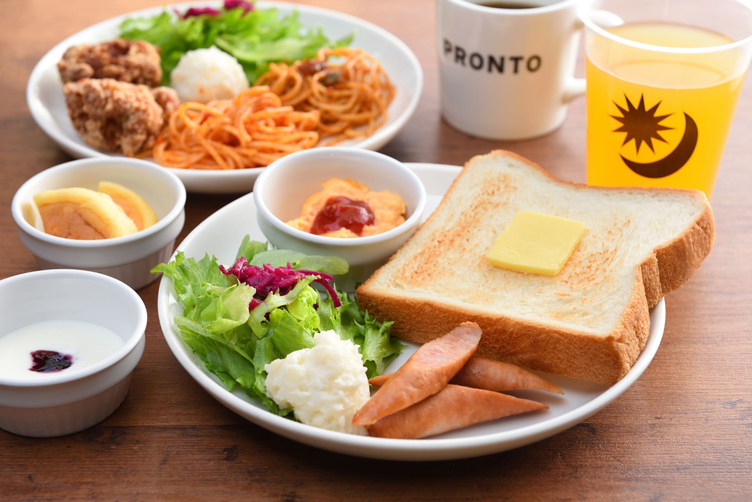 free daily self-service breakfast