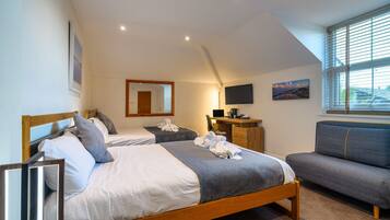 Suite, Ensuite ((2 Adults & 1 Child))