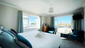 Deluxe Double Room (Large Double Room) | Hypo-allergenic bedding, individually decorated, individually furnished