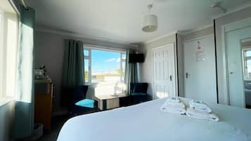 Deluxe Double Room (Large Double Room) | Hypo-allergenic bedding, individually decorated, individually furnished