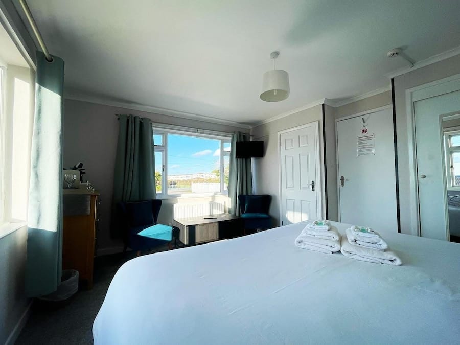 Deluxe Double Room (Large Double Room) | Hypo-allergenic bedding, individually decorated, individually furnished
