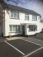 Fachada da propriedade