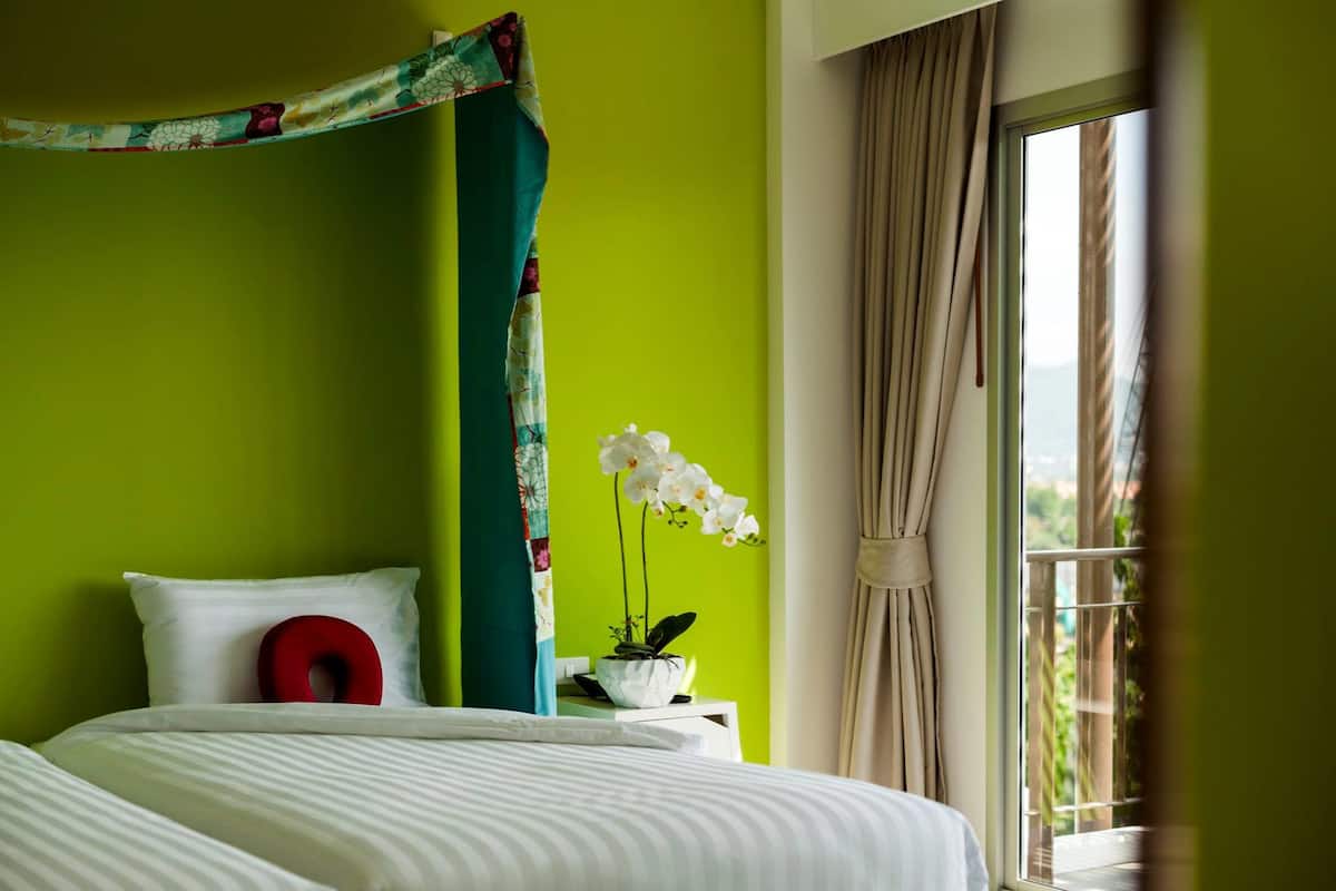 Lapa CoCoon | Minibar, in-room safe, desk, free cribs/infant beds