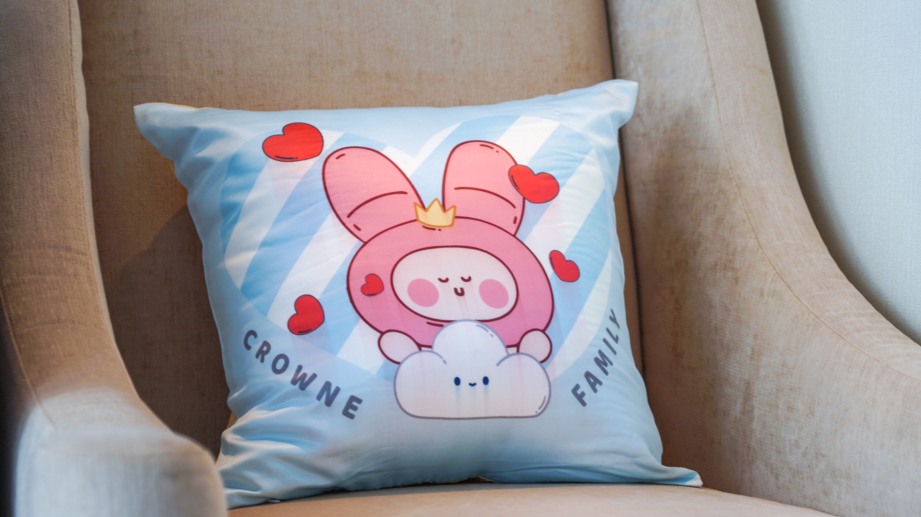 1 bedroom, down duvets, free minibar items, in-room safe