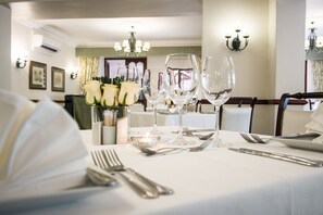 2 restaurants, breakfast served - Selborne Golf Estate, Hotel & Spa (Pennington)