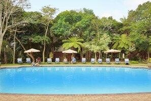 2 outdoor pools, pool umbrellas, pool loungers - Selborne Golf Estate, Hotel & Spa (Pennington)