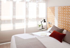 Hypo-allergenic bedding, down duvets, in-room safe - Eric Vökel Boutique Apartments Gran Vía Suites (Barcelona)
