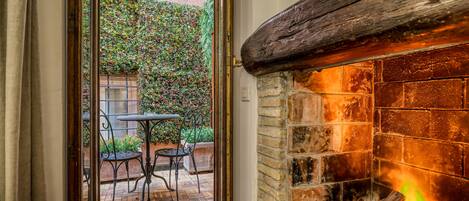 Minibar, coffres-forts dans les chambres, décoration personnalisée