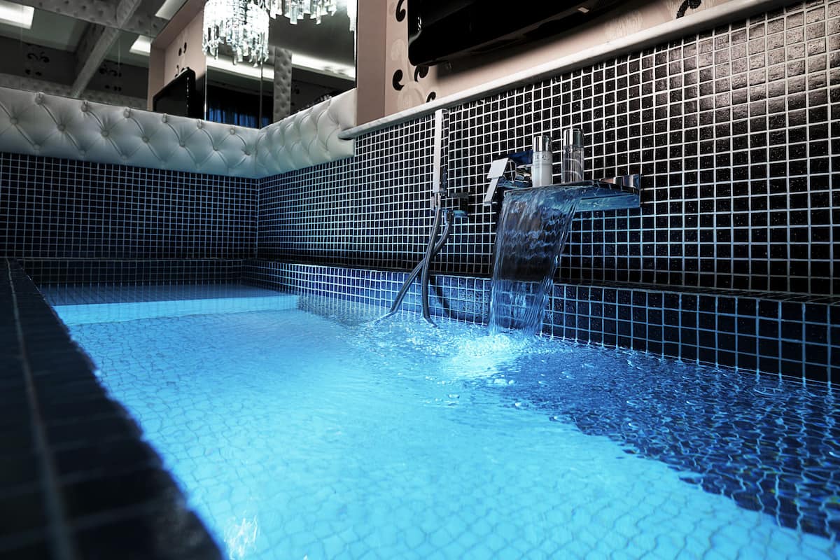 Deluxe Double Room | 1 bedroom, memory-foam beds, minibar, in-room safe