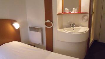 Bàn, phòng cách âm, truy cập Internet không dây miễn phí