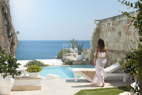 Seasonal outdoor pool, sun loungers