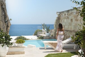 Seasonal outdoor pool, sun loungers