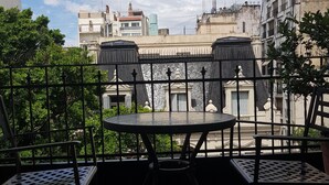 Unclassified image, 2 of 184, button - Leonardo Da Vinci Residence (Buenos Aires)