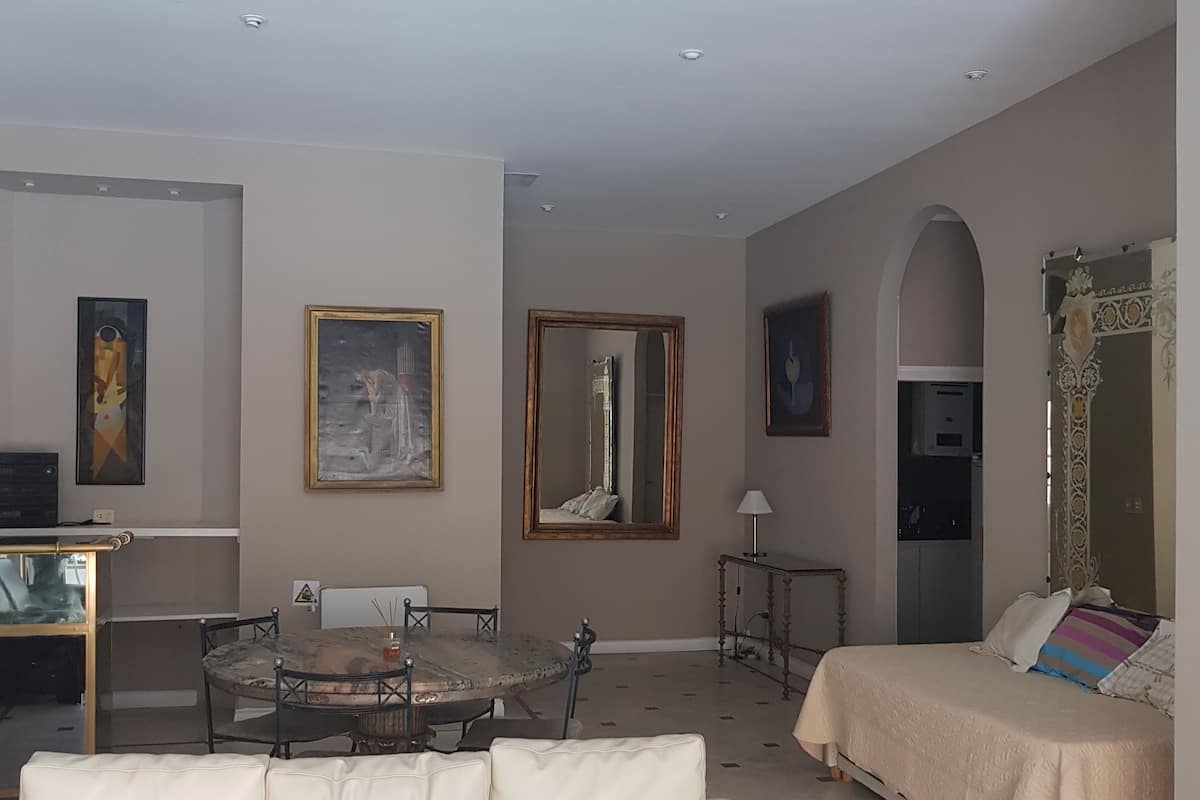 1 habitación y caja de seguridad en la habitación