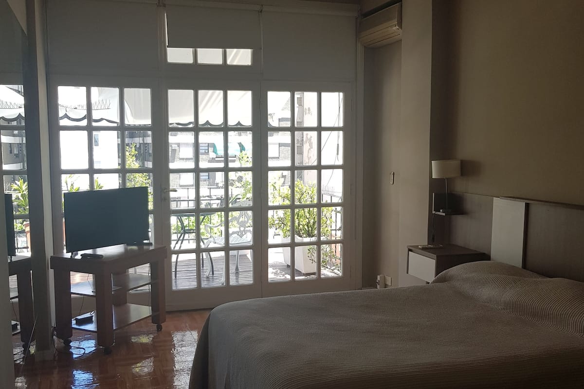 1 habitación y caja de seguridad en la habitación