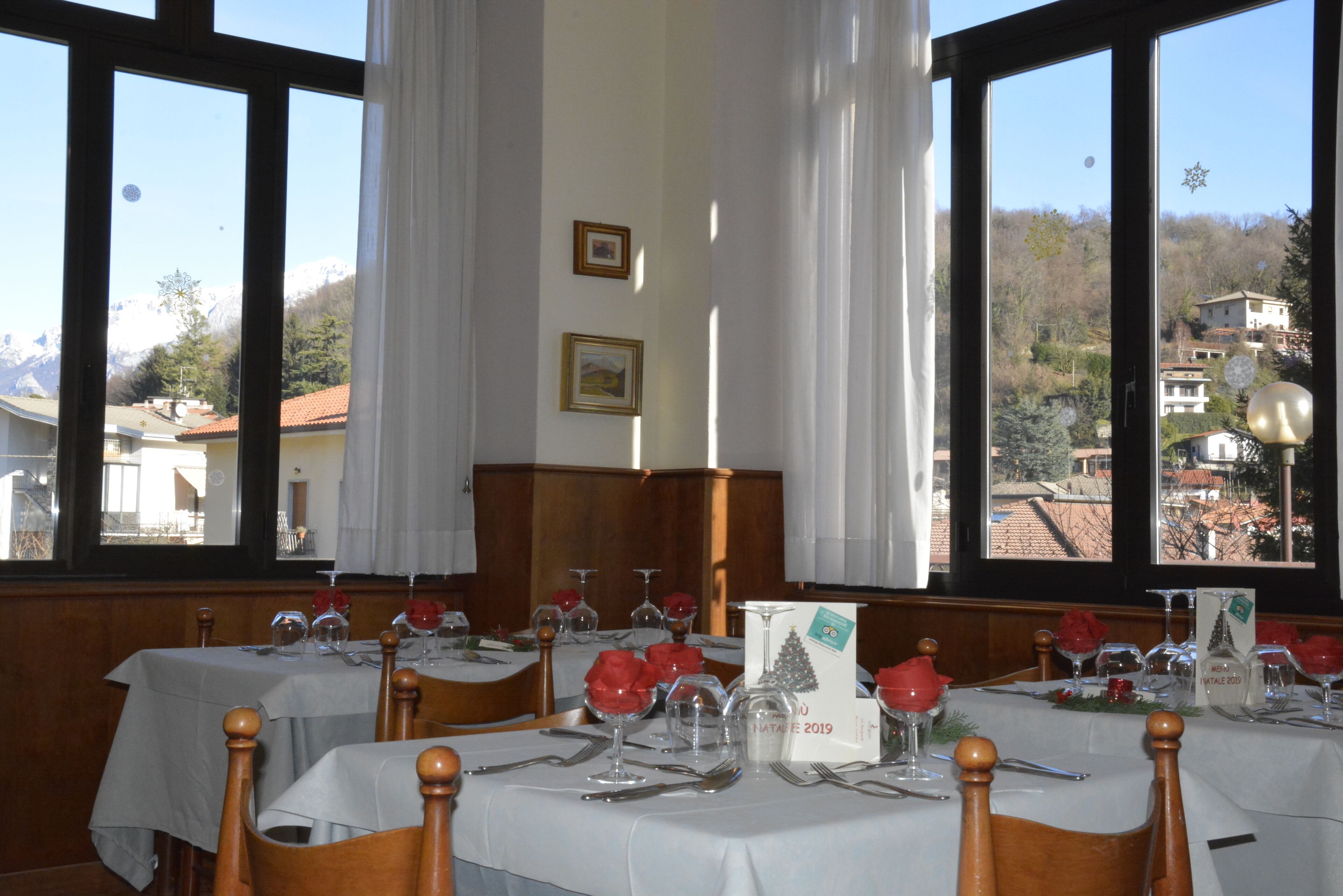 breakfast, lunch, dinner served; regional cuisine, garden views