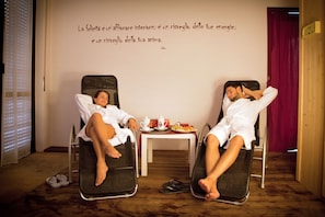 Espace de soins pour les couples, sauna, bain à remous, hammam, hammam