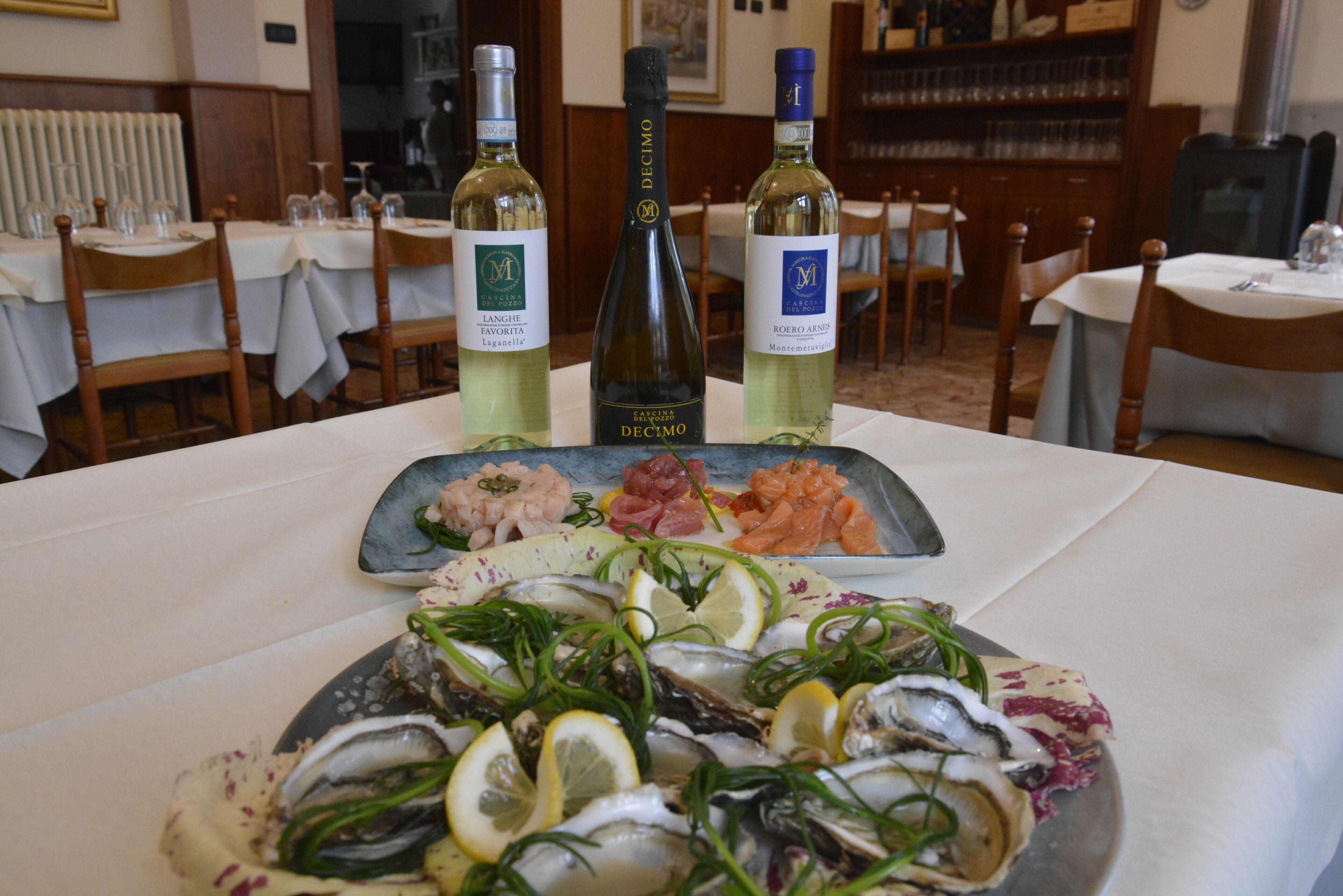 Se sirven desayunos, comidas y cocina regional con vista al jardín