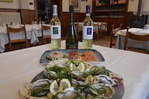 Breakfast, lunch, dinner served; Regional cuisine, garden views