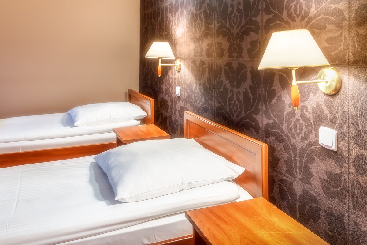 Triple Room | Pillowtop beds, in-room safe, desk, blackout drapes