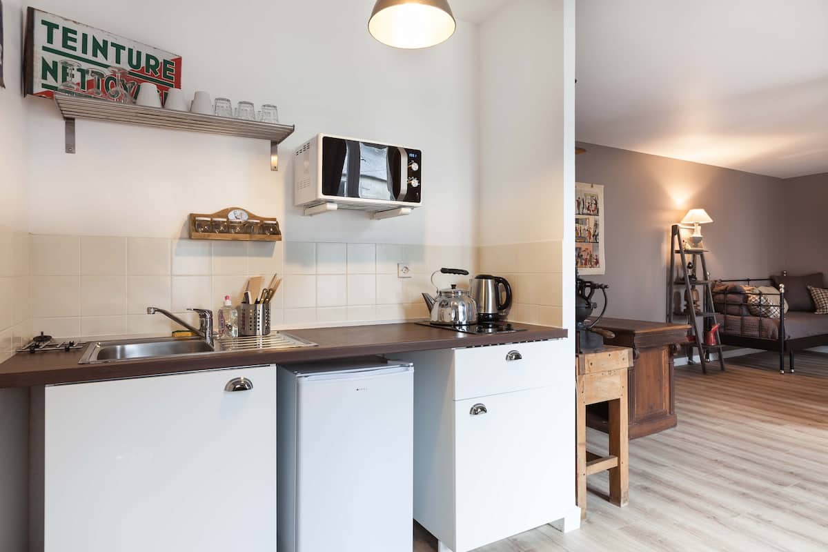 apartment | private kitchenette | electric kettle