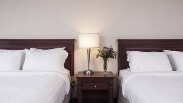 Room, 2 Queen Beds (Queen)