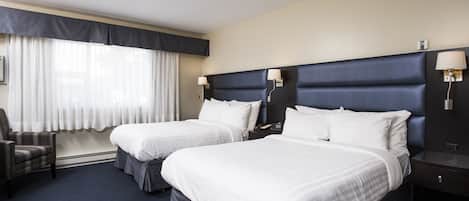 Habitación, 2 camas matrimoniales | Ropa de cama de alta calidad, camas Select Comfort y escritorio