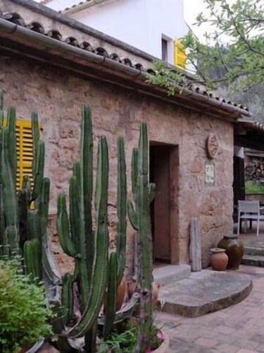 Hostal Residència Catalina Vera