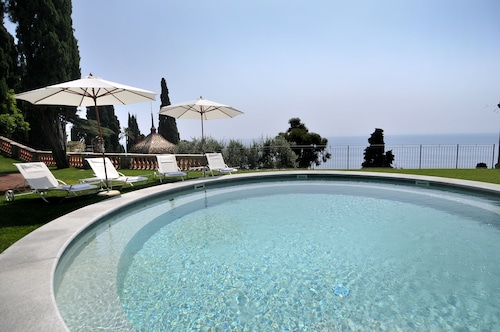 Villa della Pergola
