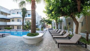 Indoor pool, 4 outdoor pools, pool umbrellas, sun loungers