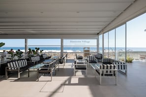 Bar (on property) - Dimitrios Village Beach Resort (Rethymno)