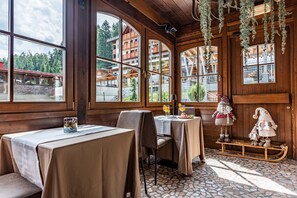 Bar (on property) - Hotel Caminetto (Dimaro Folgarida)