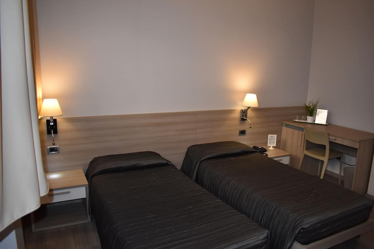 Standard Double Room, 2 Twin Beds | Premium bedding, minibar, in-room safe, desk