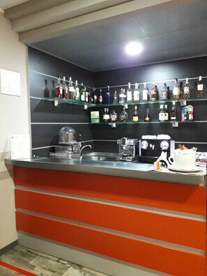 Bar (on property) - Hotel Atlantic Meublè (Treviglio)